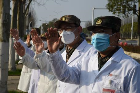 利物浦的格言(足球高于生死 这句著名格言今已破产 只有中国才创百岁痊愈纪录)