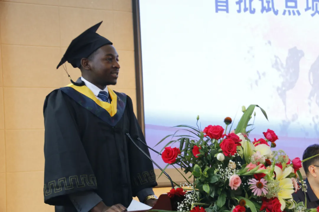 白银矿冶学院举行教育部、有色行业教育汇报会暨留学生毕业典礼