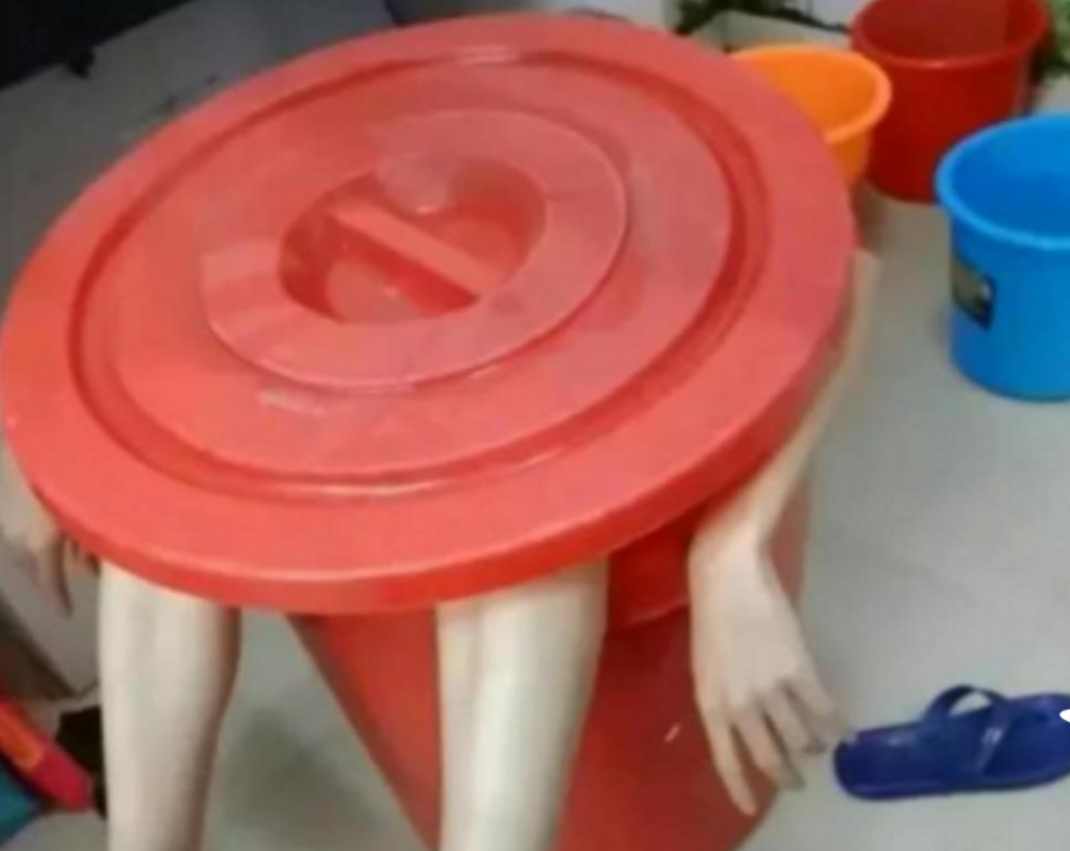 没有空调的大学宿舍（大学生的花式避暑火出圈）