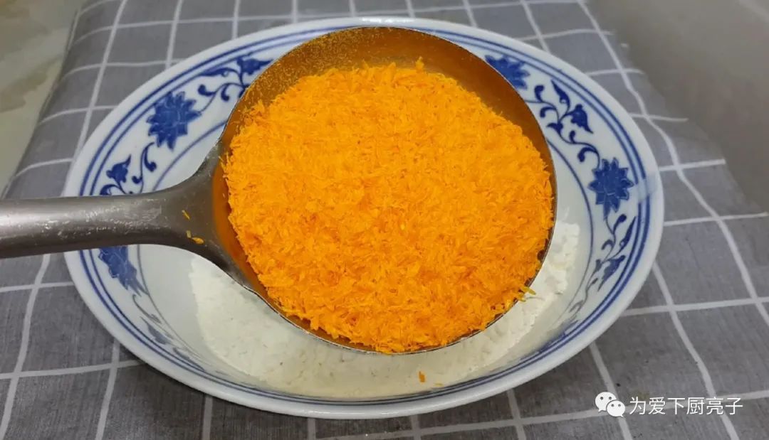 面包糠可以做什么美食（麻花这做法太好吃了）