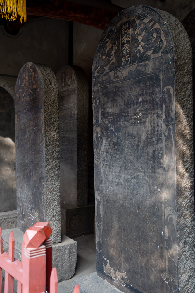 镇国寺的瑰宝,已过千年,但内部塑像依然色彩鲜艳 - 时代树暴走