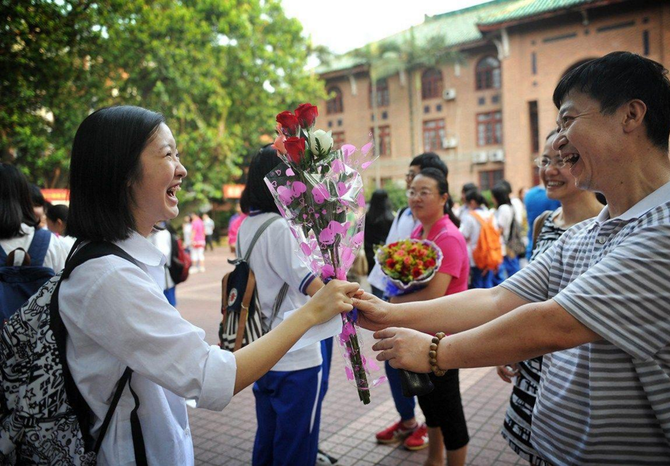 高考迎来“喜讯”，一二三本或被取消，部分学生们欢呼雀跃