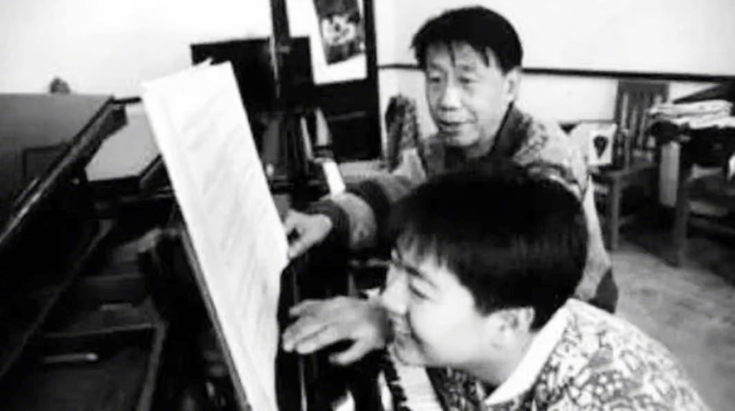 “負心”的郎朗，戀上鞏新亮4年不公開，嫁進他家的門檻有多高？