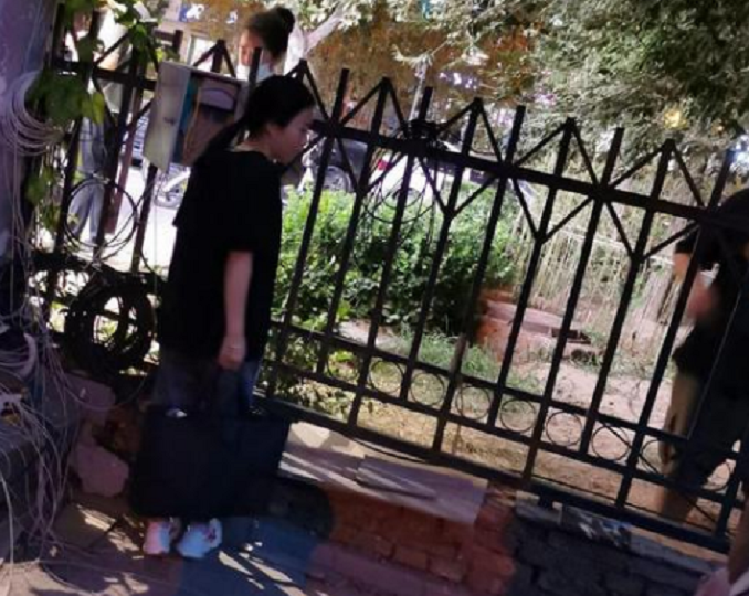 大学封校遭吐槽，2点原因惹学生不满，网友：这种封校有啥意义