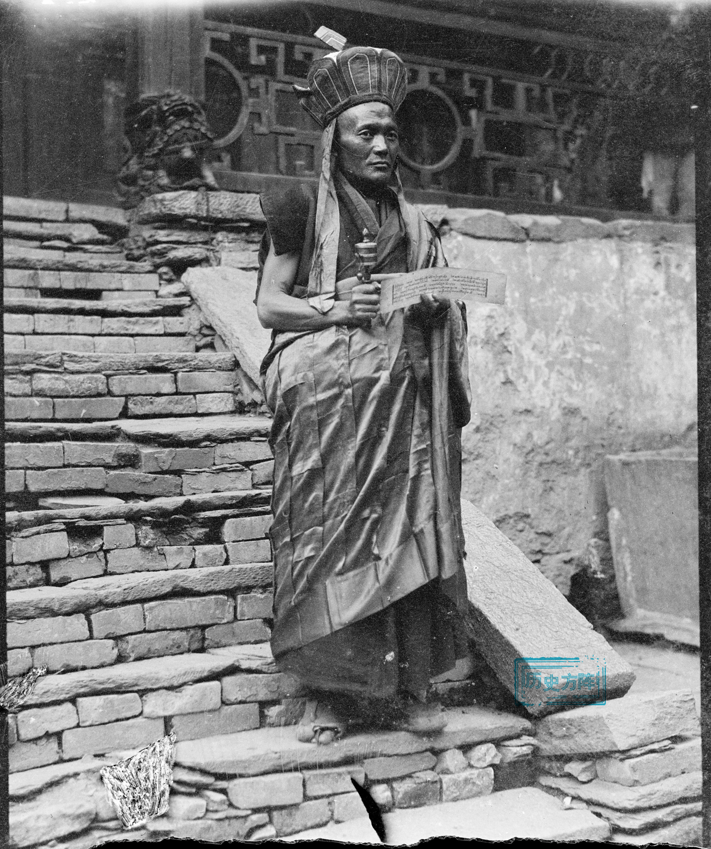 清末民初的社会真实影像，大户千金小姐也逃不开“缠足”的命运