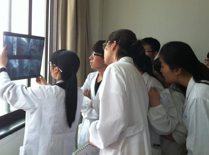 重庆考生中“捡漏王”，507分考入985名校，还是热度高的临床医学