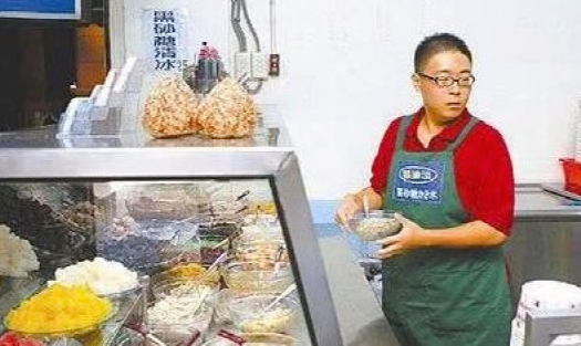 ​9位曾经红透半边天的男童星，如今境况不一，有人相亲被嫌弃