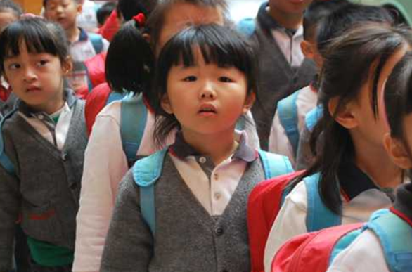 上小学拼音要一个月学完？没上“学前班”的娃，上一年级后咋样了