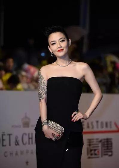 因男友而割掉子宫？从儿歌领唱到叛逆歌者，范晓萱如今过得怎样？