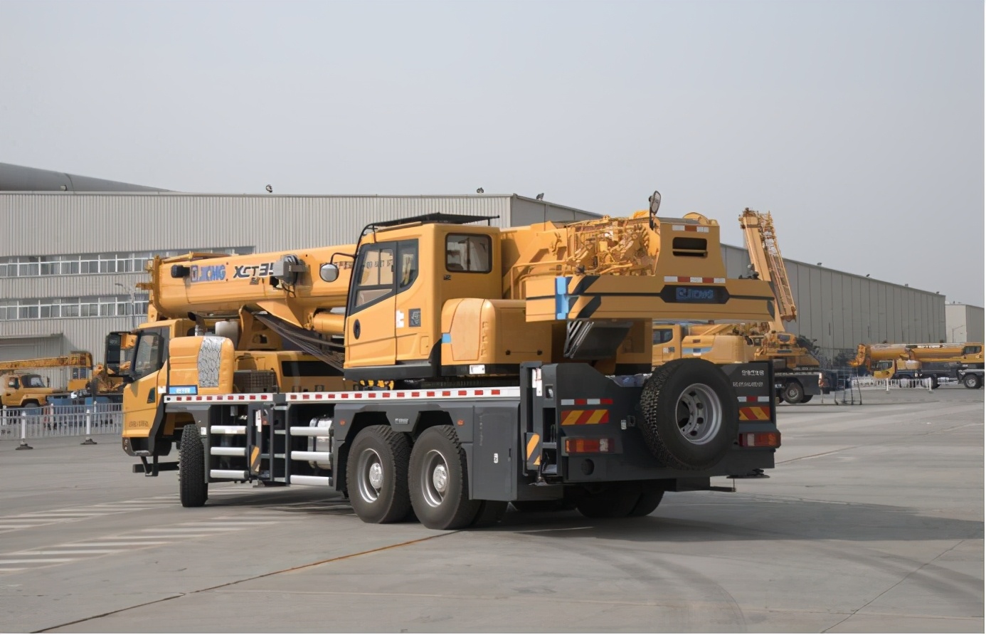 国产35吨级吊车市场,四桥和三桥谁更胜一筹?