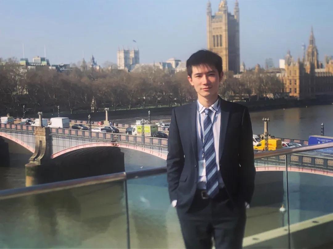 令人心动的offer2王骁：“凡尔赛小王子”的“平民人生”