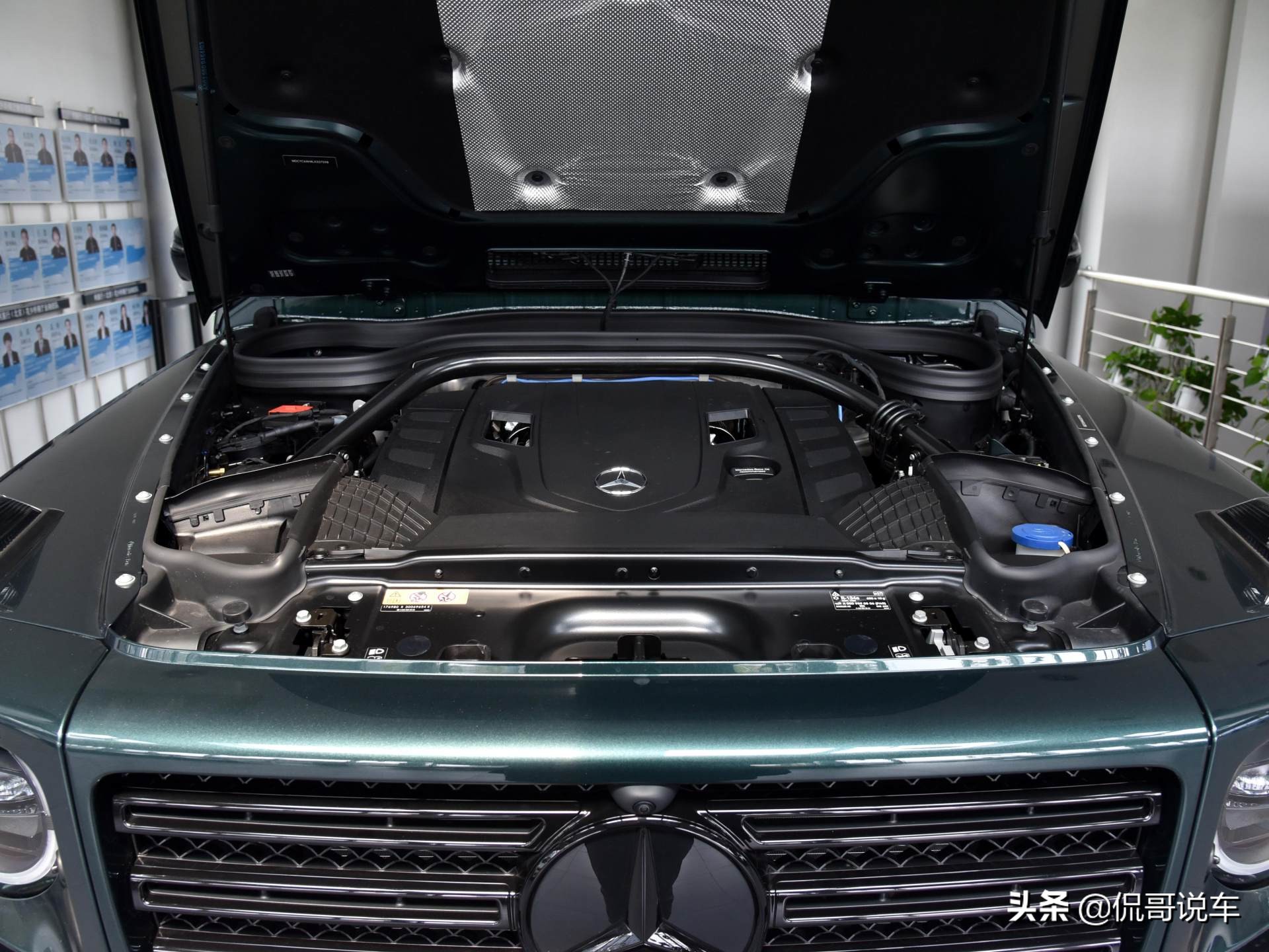 男人适合越野车，V8动力气派，奔驰品牌有排面，带你看奔驰G级