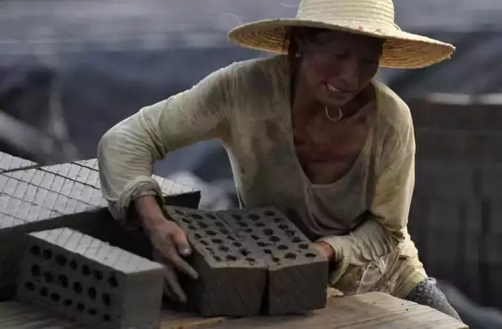 68位高考状元家庭背景曝光，揭露了4个扎心真相