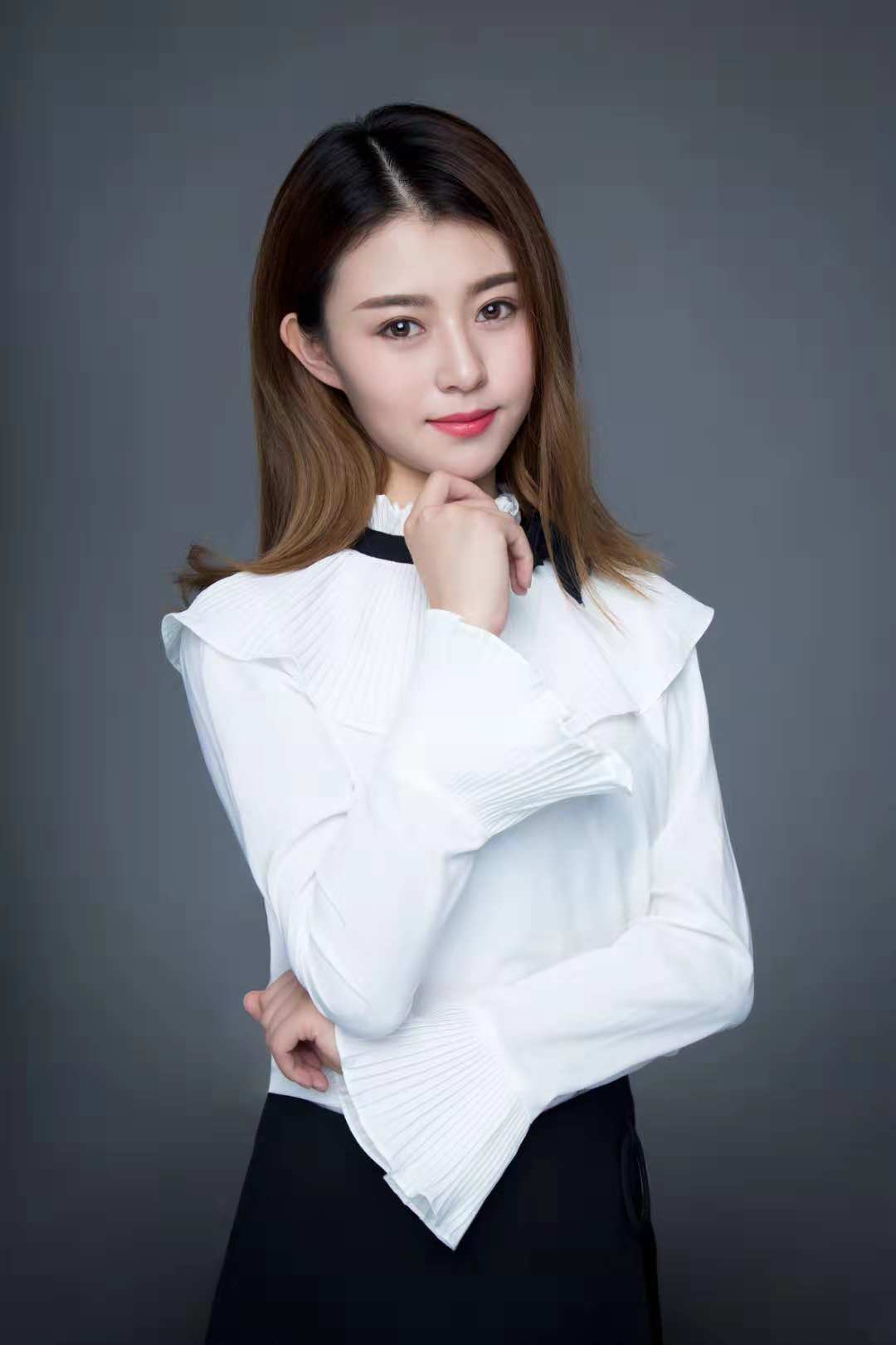 众多知名主持人联袂登台，“诗城之光大型跨年诗会”倾情巨献！