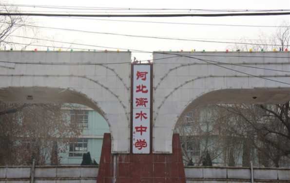 2021有高考工厂之称的高中，1万多名考生，仅76人考上重点大学