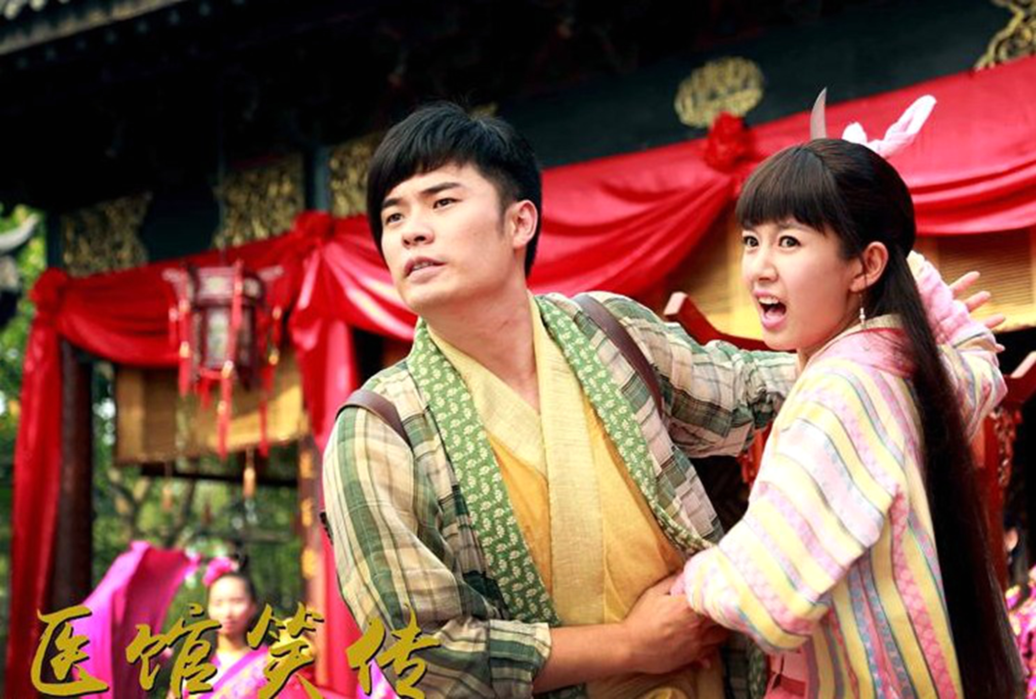 “7300万粉丝灰姑娘”迪丽热巴的“饭圈”专宠史