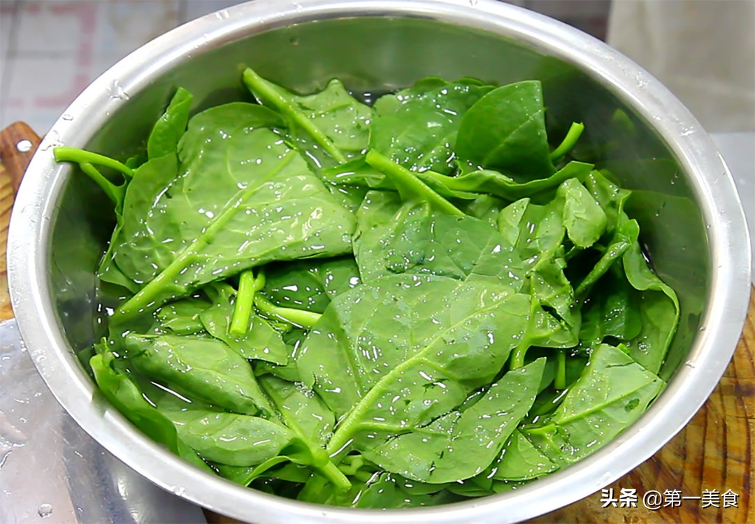 木耳菜的做法（厨师长教你木耳菜家常做法清脆爽口）
