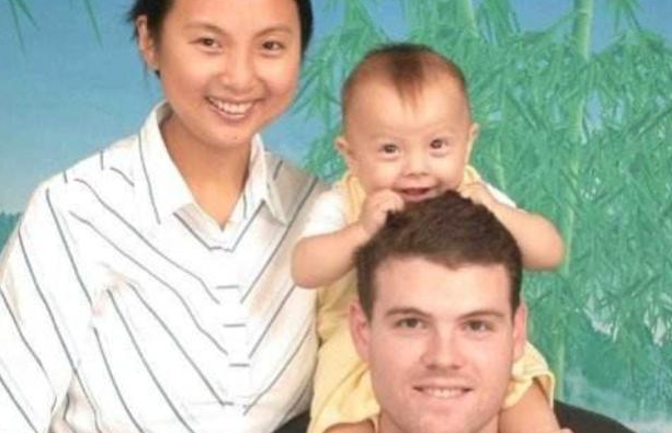 当年把克林顿问得哑口无言的北大女孩，一夜爆红，后来怎么样了