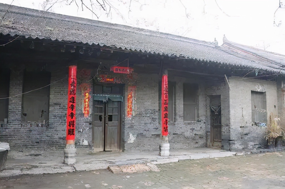 民国农村奇案：戏班女班主深夜遇害，凶器消失，师徒二人巧妙破案