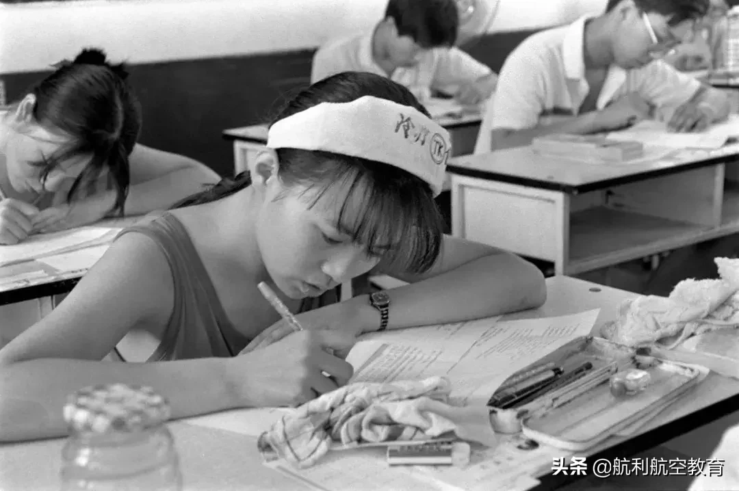 45张照片，几代人的高考记忆