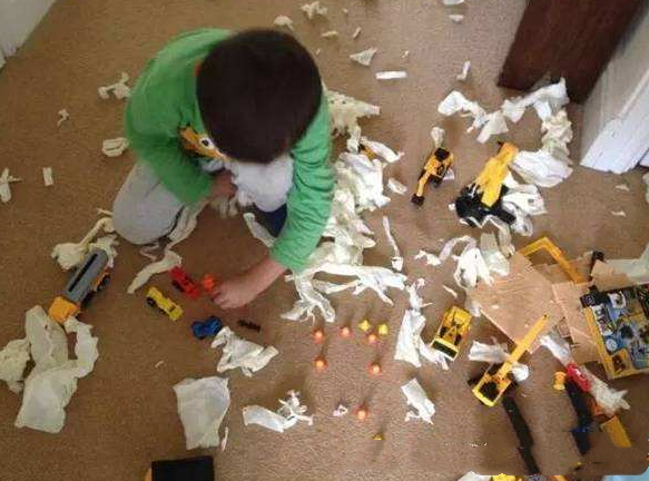 还记得喊“我爸是李刚”的小伙吗？如今他已出狱，现状令人唏嘘