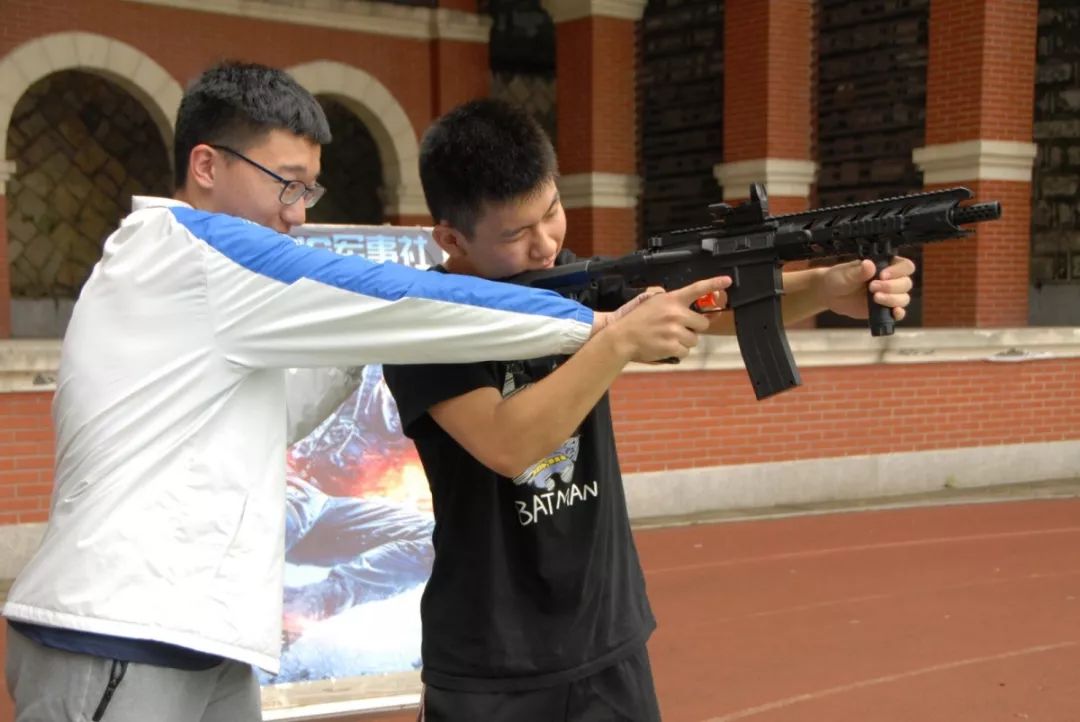 黑马！拿下高考文科最高分！走近“烟台山之巅”—福州高级中学