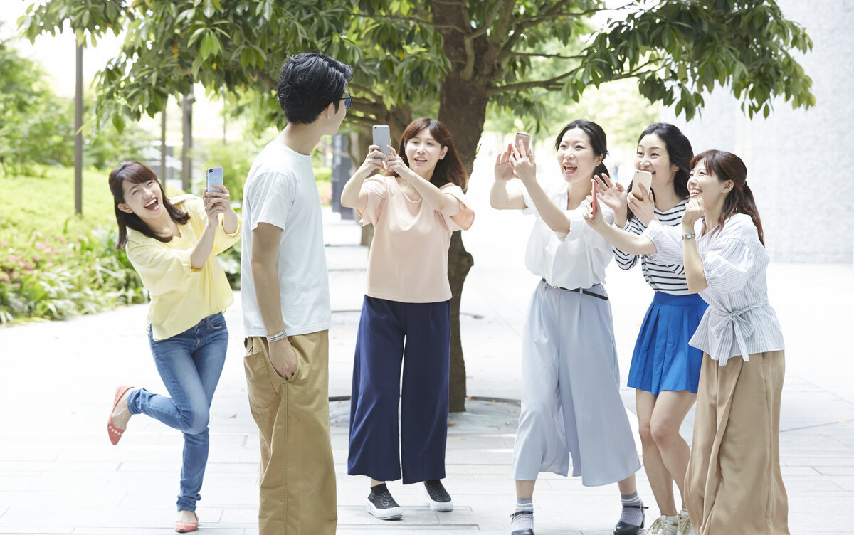 新型“女追男”：当下女孩们的追爱招数大赏