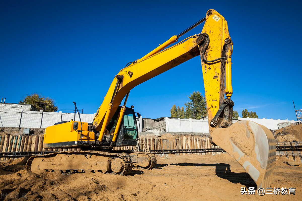 太原三桥挖掘机学校｜怎么选一个可靠的挖掘机学校，六点总结给你