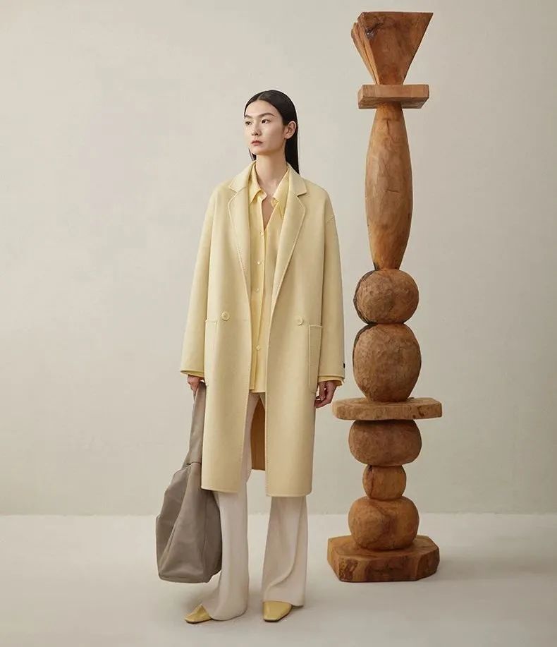 怕冷又不想穿羽绒服，这10件羊毛大衣可以救命