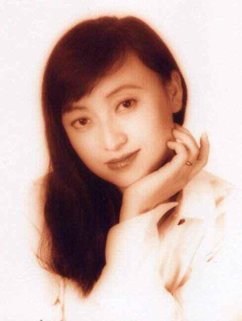 真实事件改编，严歌苓《老师好美》，女班主任和男学生的禁忌之恋