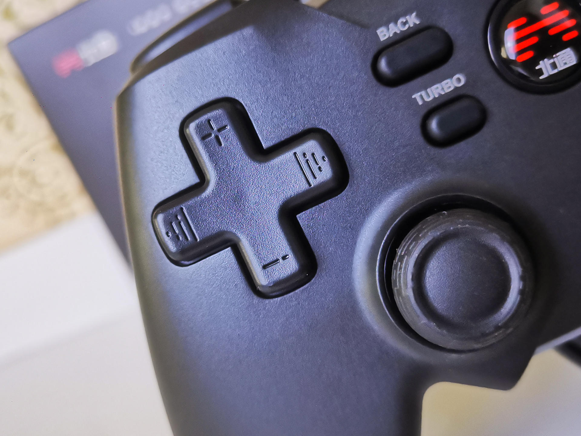 全家人的游戏时刻 北通蝙蝠4游戏手柄 与你相伴