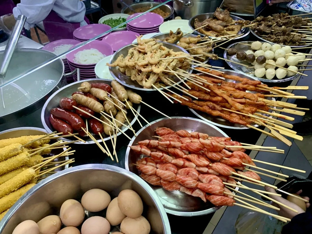 清华大学食堂有多好？看完饭菜质量和价格，网友：后悔没好好读书