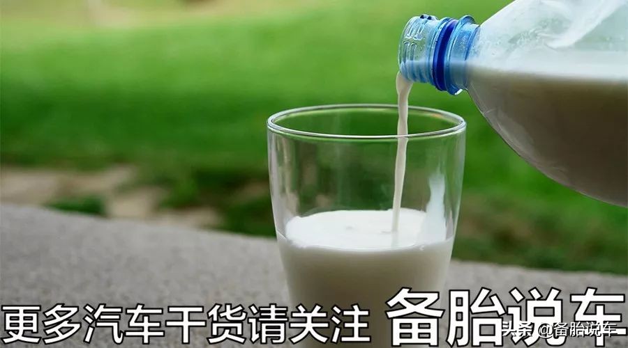 油表见底了，才慌慌张张开始找加油站，到底能不能坚持到加油？