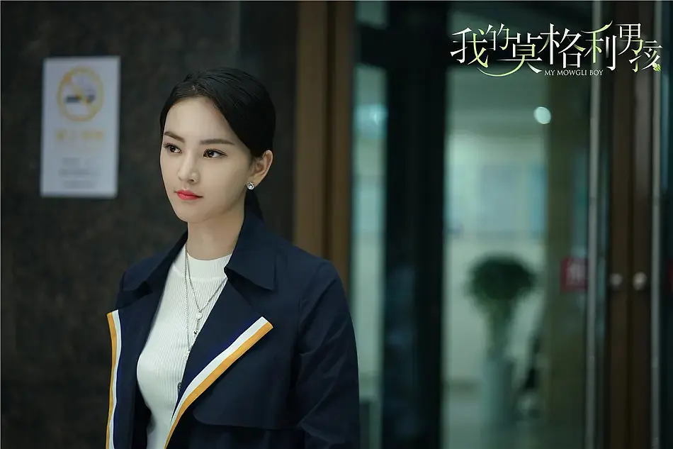 进娱乐圈的10位网红,有人演8部女主不火,有人身份横跨演员歌手