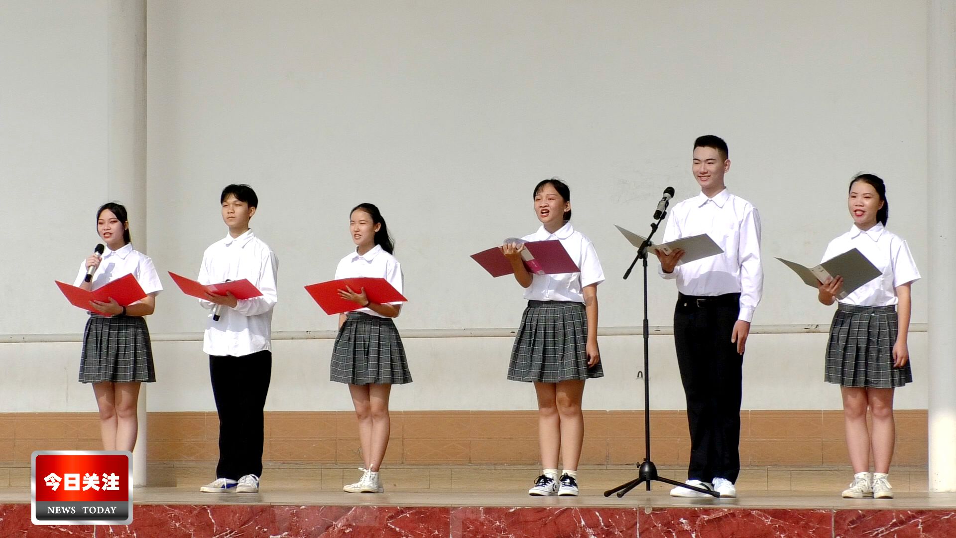 今日头条 |玉林实验中学举行庆祝2019年教师节暨优秀教师颁奖仪式