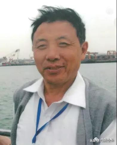 祁成德笔下壮丽瀑布：飞流直下三千尺，疑是银河落九天