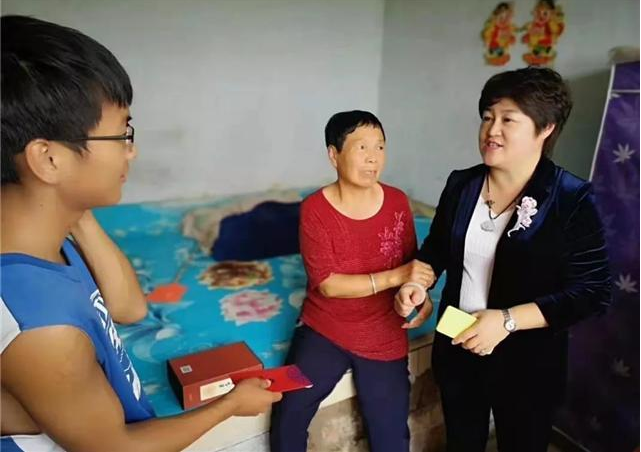 奶奶梦见孙子高考“666分”，孙子查到成绩之后，全家人大笑不止