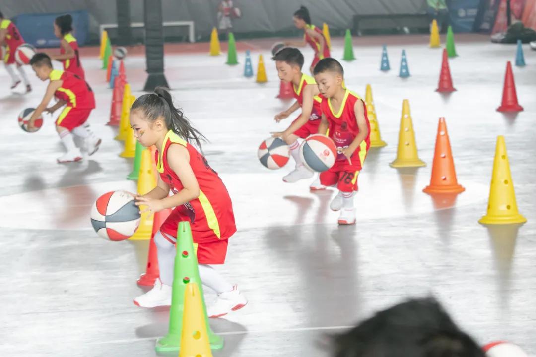 平阳哪里有打篮球比赛场(开赛！震撼！——2021温州市第五届ZBA幼儿篮球邀请赛圆满结束)