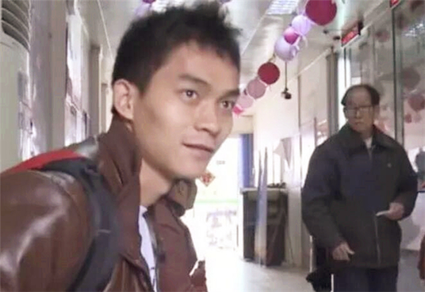 唐尚珺隐瞒家人复读7年，考625分入政法大学，赢了高考却败给现实