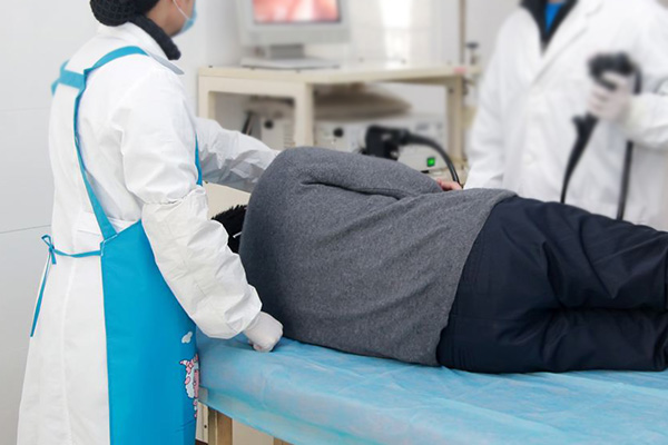 超声胃镜检查痛苦吗 一个月内能做二次胃镜吗