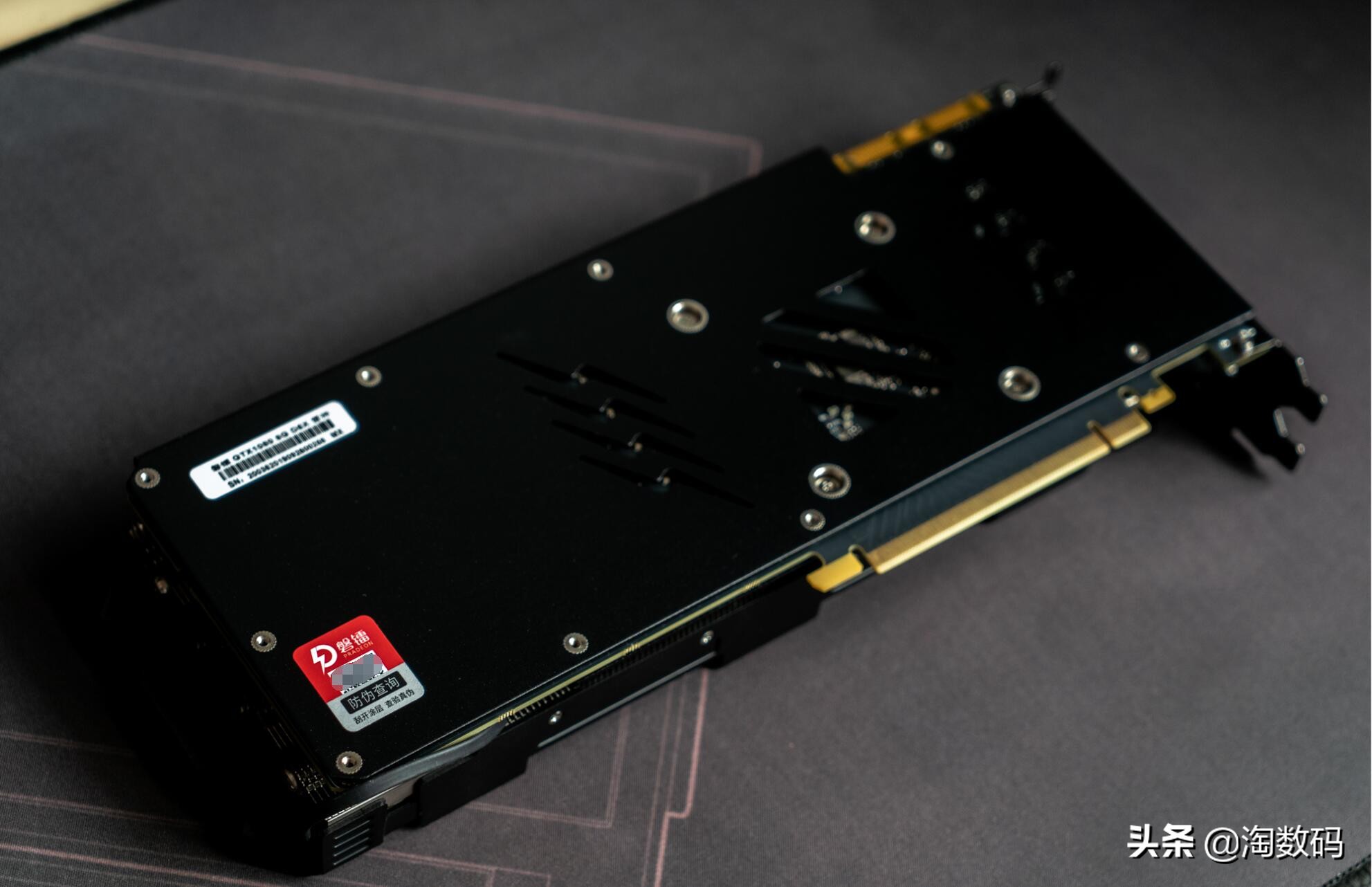头铁入手￥1799的GTX1080显卡，先拆再测保平安，还一年保修