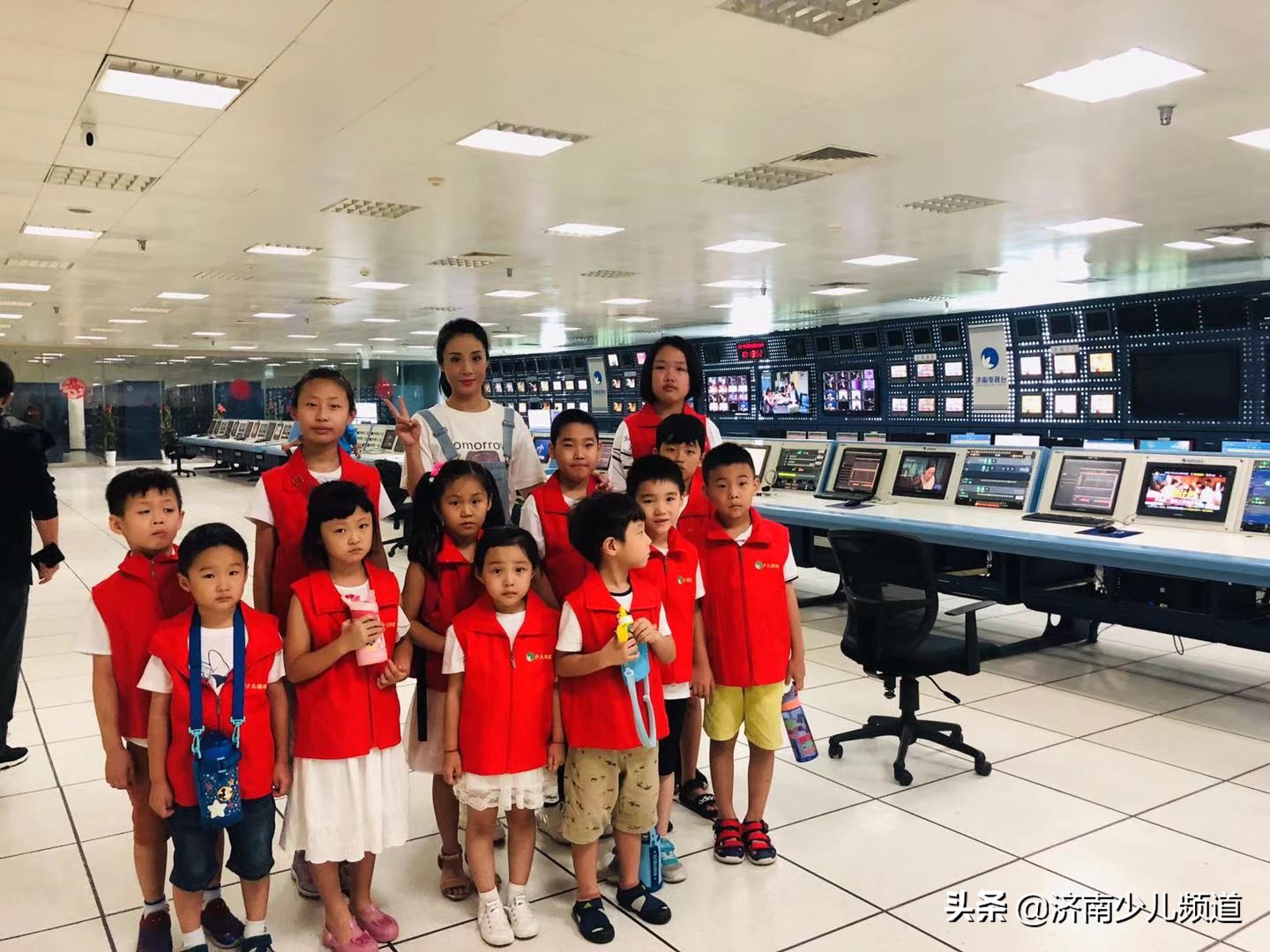 济南广电青少年口才播音班——暑期实践课堂