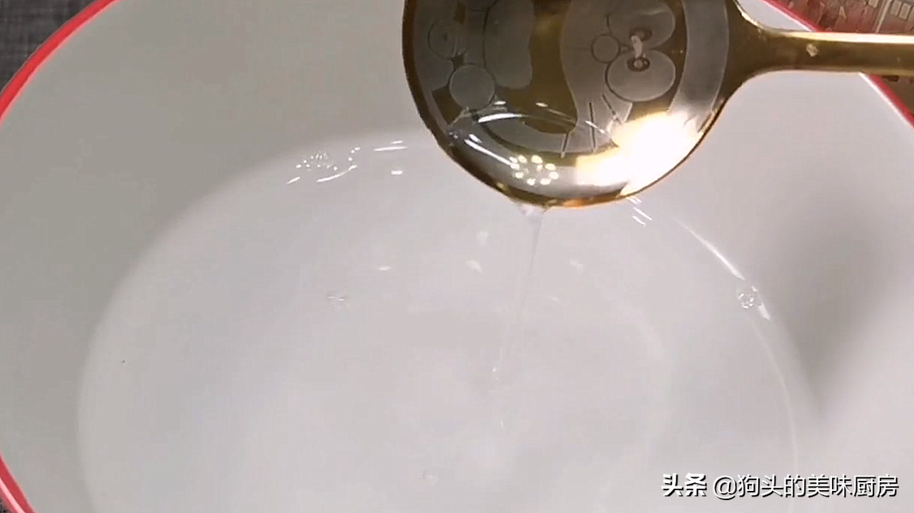 想吃豆腐不用买，电饭锅就能做，不加添加剂，又白又嫩跟买的一样