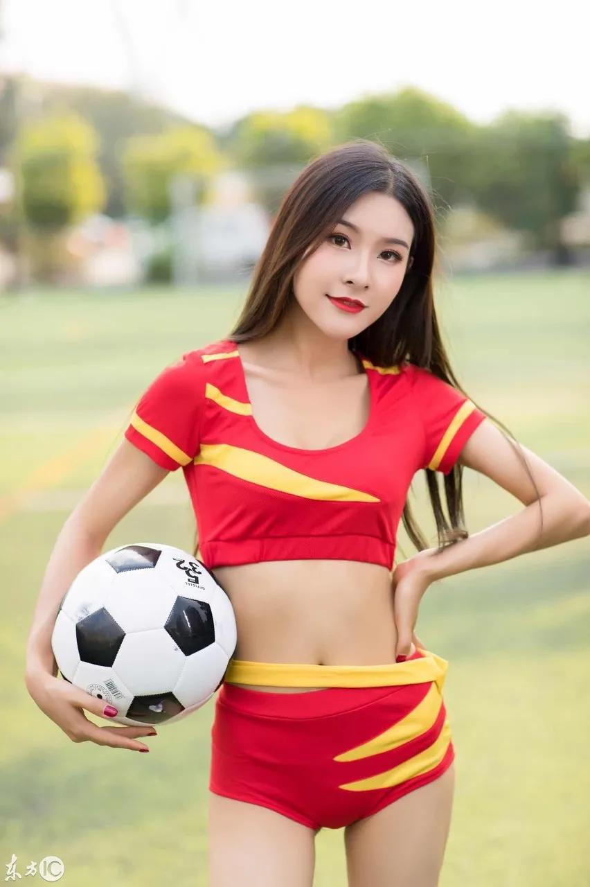 美文&美图:足球宝贝虽漂亮,份量不及国足5-0