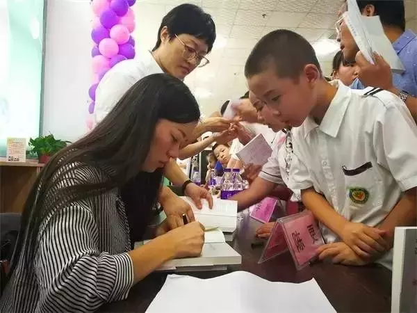 昨晚，咸阳女孩陈更获《中国诗词大会》第四季冠军