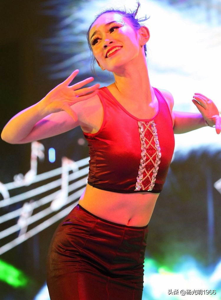 施秉一中：唱响青春   舞动人生