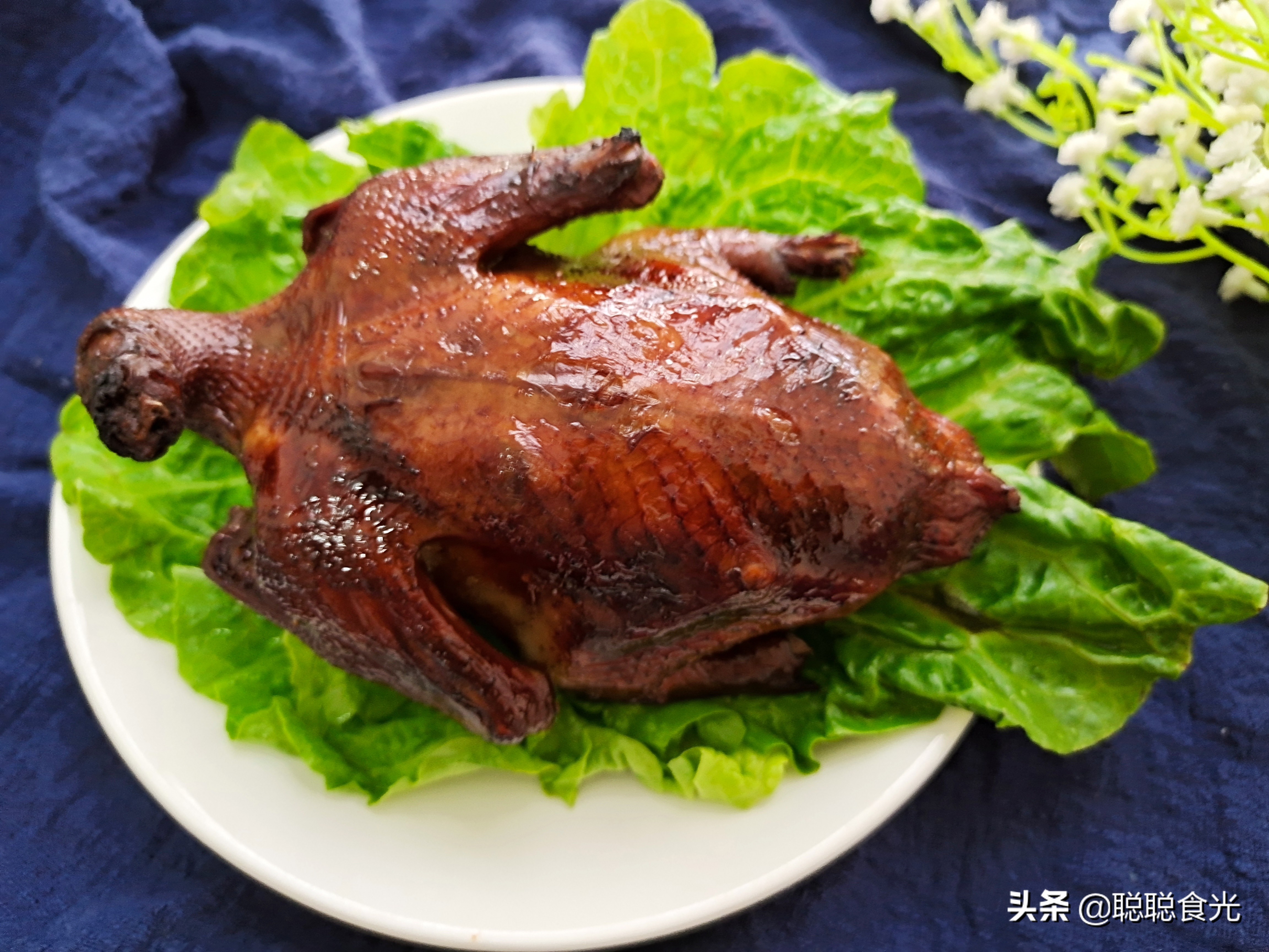 天冷了想吃肉,教你秘制脆皮乳鸽的做法,皮脆肉嫩,咬一口爆汁