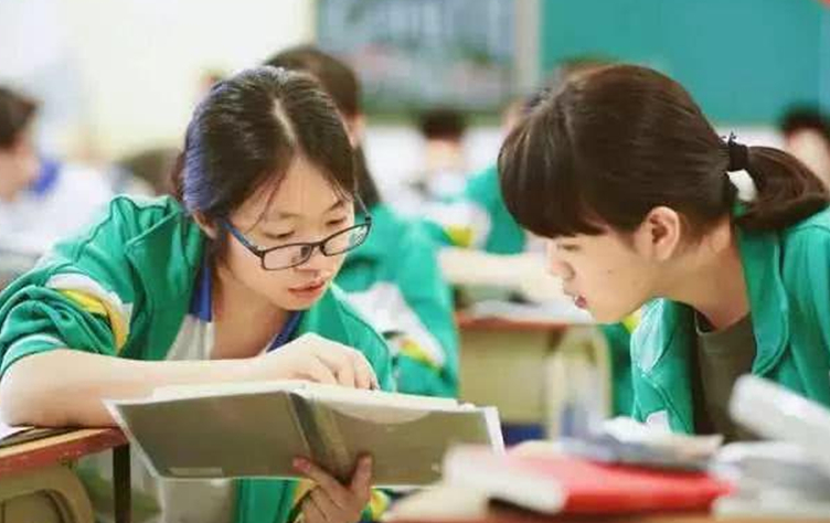高中生默认“学科难度”排行榜，英语勉强排第三，榜首实至名归