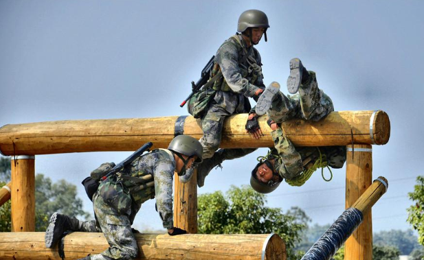大连海军舰艇学院分数线2017（适合中等生报考的5所军校）