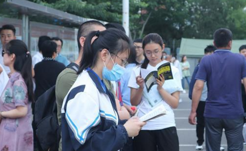 高考最美考生走红，被称为“王冰冰内蒙古分冰”，理想是学习烹饪